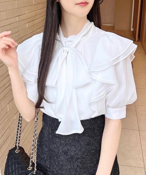 INGNI(イング)の「2Wayリボンシアーフリル半袖ブラウス(シャツ/ブラウス・レディース・ホワイト系その他3/ホワイト系その他/オフホワイト・M)」の1枚目の写真