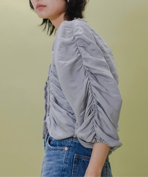 Eimee Law（エイミーロウ）の「シャーリングショートカーデ（カーディガン/ボレロ・レディース・ブルー/グレー/スミクロ/オフホワイト・FREE）」の9枚目の写真