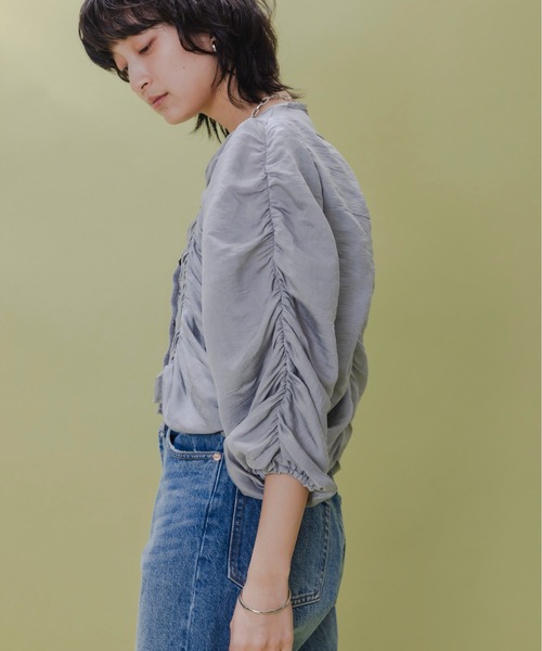 Eimee Law（エイミーロウ）の「シャーリングショートカーデ（カーディガン/ボレロ・レディース・ブルー/グレー/スミクロ/オフホワイト・FREE）」の10枚目の写真