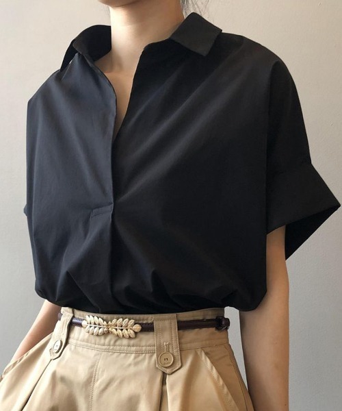 Forcement(フォースメント)の「美シルエット。さらりと快適Vネック立体半袖スキッパーシャツ夏ブラウス(シャツ/ブラウス・レディース・ホワイト/ベージュ/ブラック・ONESIZE)」の9枚目の写真