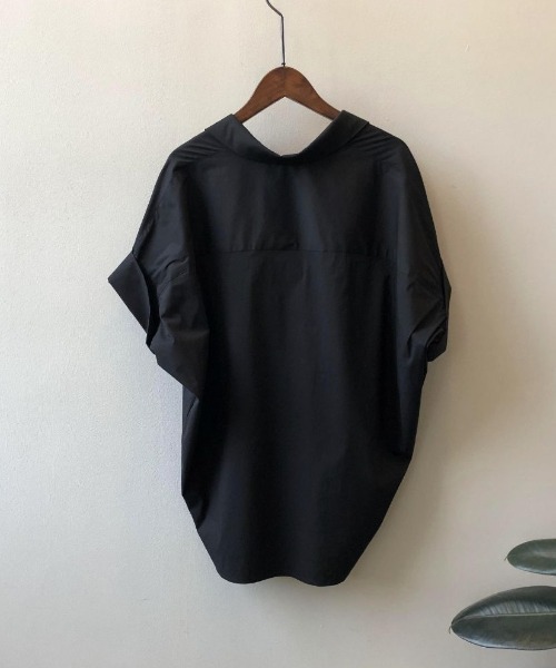 Forcement(フォースメント)の「美シルエット。さらりと快適Vネック立体半袖スキッパーシャツ夏ブラウス(シャツ/ブラウス・レディース・ホワイト/ベージュ/ブラック・ONESIZE)」の14枚目の写真