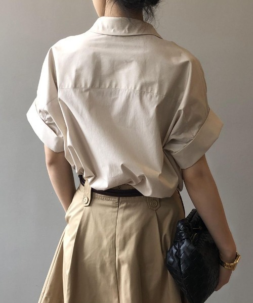 Forcement(フォースメント)の「美シルエット。さらりと快適Vネック立体半袖スキッパーシャツ夏ブラウス(シャツ/ブラウス・レディース・ホワイト/ベージュ/ブラック・ONESIZE)」の7枚目の写真