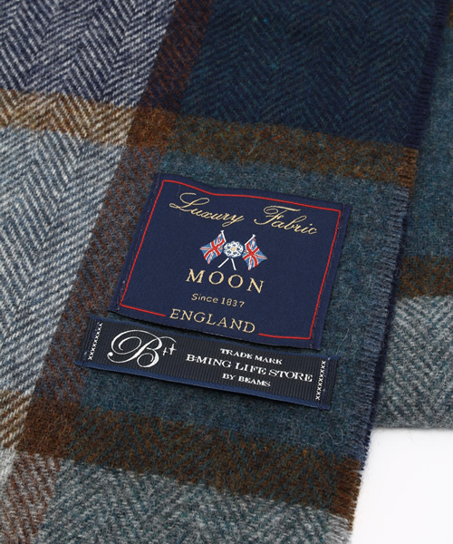 B:MING by BEAMS（ビーミングバイビームス）の「ビーミング by ビームス / MOONチェックマフラー（マフラー・メンズ・ライトグレー/チャコールグレー/ベージュ/レッド/ブルー/ブルー系その他/ネイビー・ONE SIZE）」の9枚目の写真