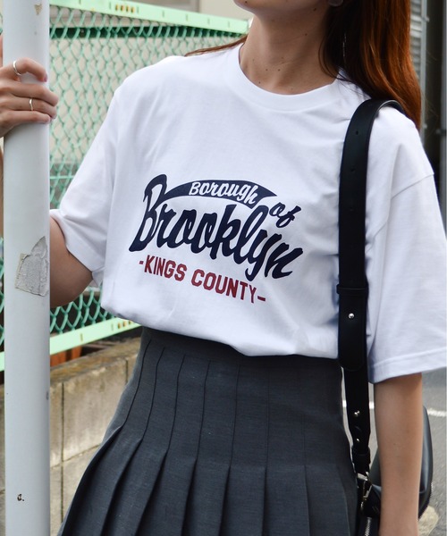 spiritoso（スピリトーゾ）の「【spiritoso】カレッジアソートプリントＴシャツ(CP)（Tシャツ/カットソー・レディース・ホワイト系2/ホワイト系1・L/M）」の9枚目の写真