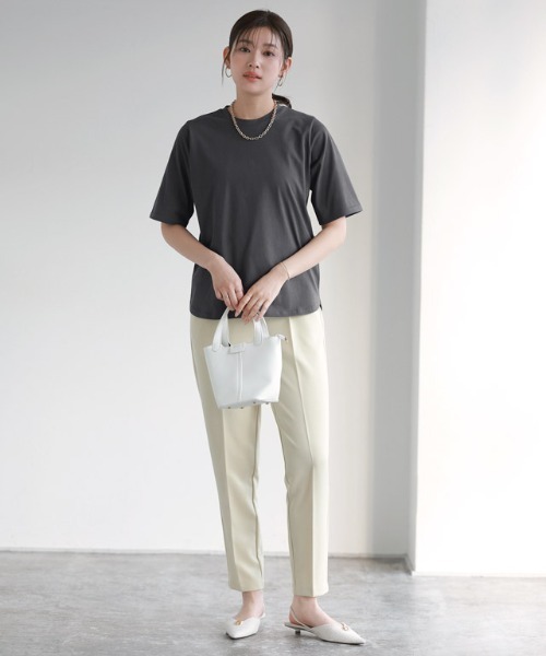 Pierrot(ピエロ)の「イージーケアバックジップデザインTシャツ(Tシャツ/カットソー・レディース・チャコール/オフホワイト/ブラック・M/L)」の12枚目の写真