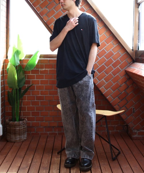 TOMMY HILFIGER(トミーヒルフィガー)の「TOMMY HILFIGER Vネック半袖Tシャツ(Tシャツ/カットソー・メンズ・ホワイト/ダークネイビー/ブラック・X-LARGE/SMALL/MEDIUM/LARGE)」の20枚目の写真