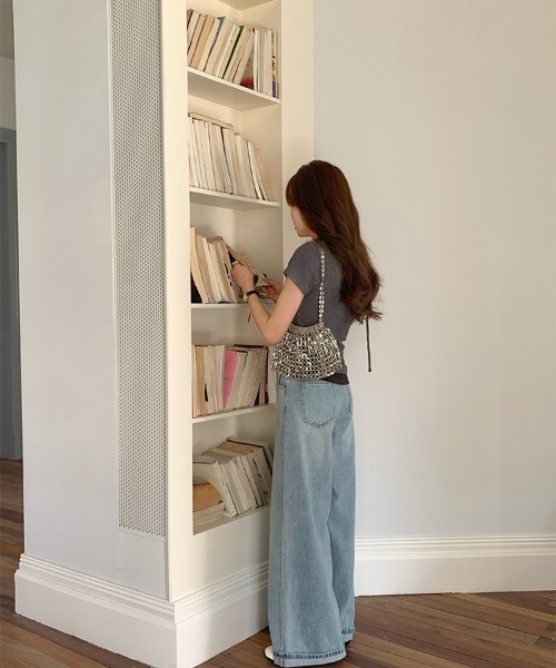 DEVICE（デバイス）の「メタルシルバー ビーズ ミニ ハンドバッグ キラキラ 韓国ファッション 肩掛けバッグ 韓国ストリート ストリートファッション（ハンドバッグ・レディース・シルバー・FREE）」の8枚目の写真