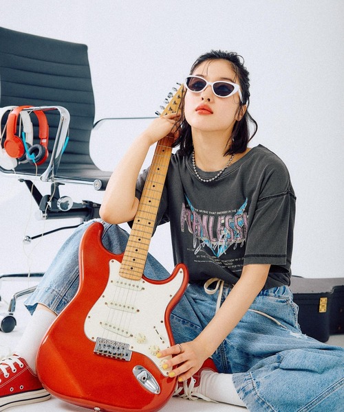 LEPSIM（レプシィム）の「アソートツアーロゴT　492798（Tシャツ/カットソー・レディース・ブルー/オフホワイト/ブラック・FREE）」の2枚目の写真