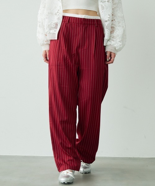 Clum(クルム)の「2tuck layered design pinstripe wide slacks / 2タックレイヤードデザインピンストライプワイドスラックス(スラックス・レディース・バーガンディー/ネイビー/チャコールグレー/ダークグリーン/ブラック・SMALL/MEDIUM)」の5枚目の写真