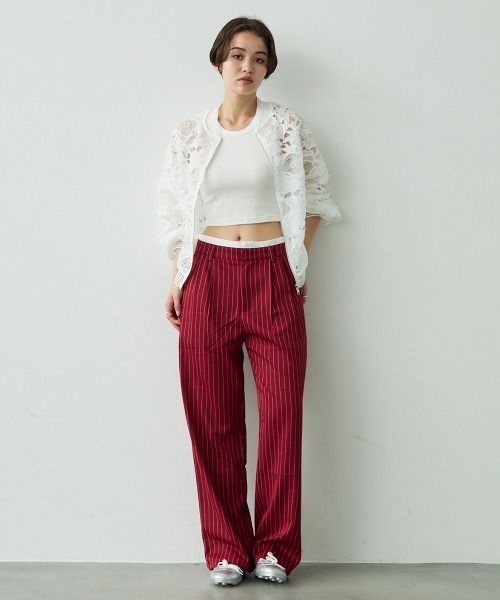 Clum(クルム)の「2tuck layered design pinstripe wide slacks / 2タックレイヤードデザインピンストライプワイドスラックス(スラックス・レディース・バーガンディー/ネイビー/チャコールグレー/ダークグリーン/ブラック・SMALL/MEDIUM)」の12枚目の写真