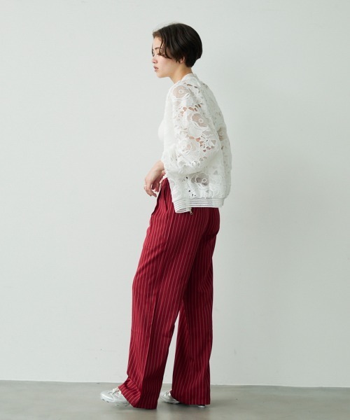 Clum(クルム)の「2tuck layered design pinstripe wide slacks / 2タックレイヤードデザインピンストライプワイドスラックス(スラックス・レディース・バーガンディー/ネイビー/チャコールグレー/ダークグリーン/ブラック・SMALL/MEDIUM)」の8枚目の写真