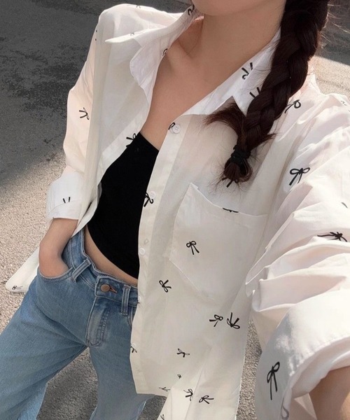 CANVAS+（キャンバスプラス）の「【CANVAS+】リボンプリントシャツ（シャツ/ブラウス・レディース・ホワイト/サックスブルー/ピンク・M）」の5枚目の写真