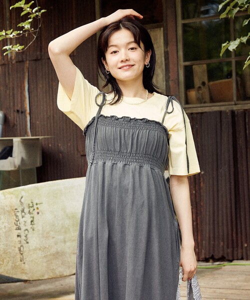 FREAK'S STORE(フリークスストア)の「シャーリング加工マキシワンピース/キャミソールワンピース(ワンピース・レディース・チャコールグレー/オレンジ・フリ-)」の9枚目の写真