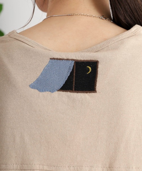 Emago(イマゴ)の「EMAGO 夜風と音色刺繍Tシャツ(Tシャツ/カットソー・レディース・ベージュ/ホワイト/ブラック・FREE)」の8枚目の写真