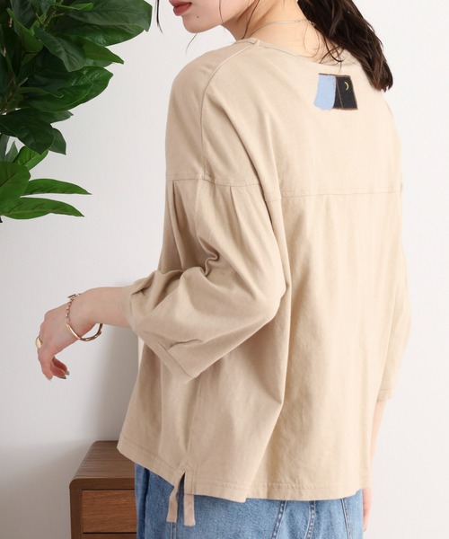 Emago(イマゴ)の「EMAGO 夜風と音色刺繍Tシャツ(Tシャツ/カットソー・レディース・ベージュ/ホワイト/ブラック・FREE)」の20枚目の写真