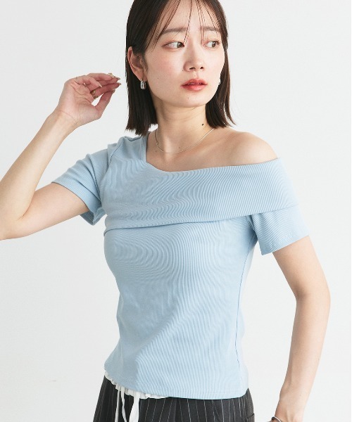 ad thie(アドティエ)の「ワンショルダー アシメデザイン トップス(Tシャツ/カットソー・レディース・ライトブルー/ブラック/オートミール/ホワイト×ブラック・FREE)」の1枚目の写真