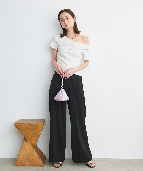ad thie(アドティエ)の「ワンショルダー アシメデザイン トップス(Tシャツ/カットソー・レディース・ライトブルー/ブラック/オートミール/ホワイト×ブラック・FREE)」の15枚目の写真