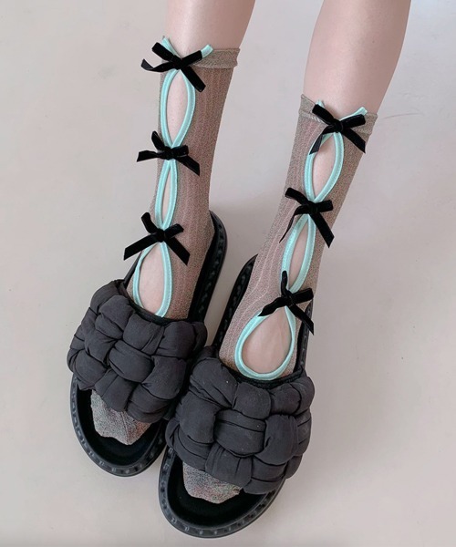VIVID LADY（ビビッドレディー）の「レースアップ風 リボンシアーソックス（ソックス/靴下・レディース・シルバー/ライトブルー/ピンク/ベージュ/サックスブルー系/ブラック・FREE）」の4枚目の写真