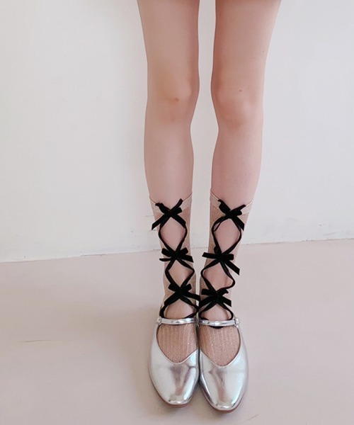 VIVID LADY（ビビッドレディー）の「レースアップ風 リボンシアーソックス（ソックス/靴下・レディース・シルバー/ライトブルー/ピンク/ベージュ/サックスブルー系/ブラック・FREE）」の11枚目の写真