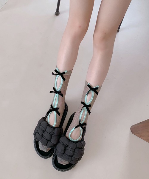 VIVID LADY（ビビッドレディー）の「レースアップ風 リボンシアーソックス（ソックス/靴下・レディース・シルバー/ライトブルー/ピンク/ベージュ/サックスブルー系/ブラック・FREE）」の18枚目の写真