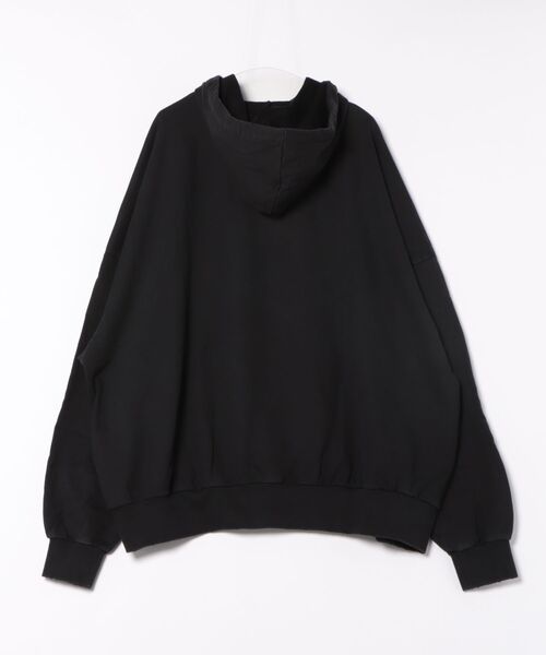 L.H.P（エルエイチピー）の「VAQUERA/ヴァケラ/GIANT HOODIE KNIT（パーカー・レディース・ブラック・S/M）」の2枚目の写真