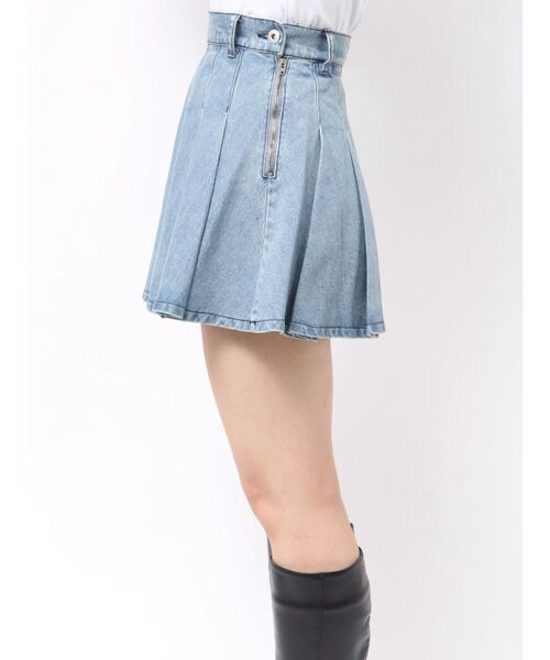 CALNAMUR（カルナムール）の「プリーツデニムミニスカート（スカート・レディース・ブラック/ブルー・SMALL/MEDIUM）」の14枚目の写真