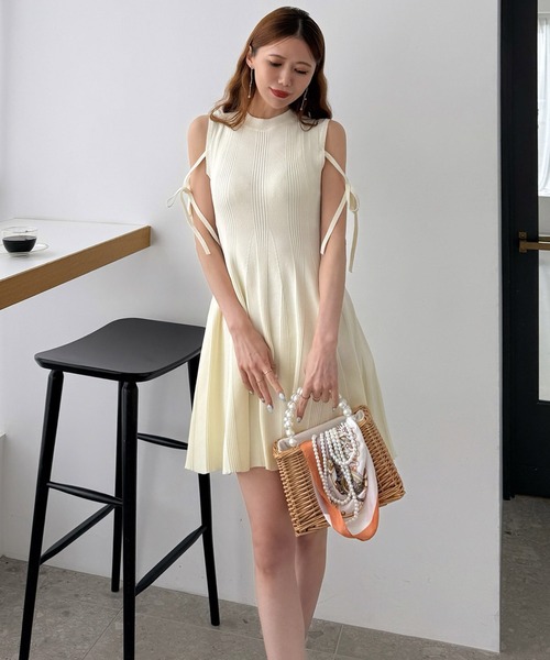 リボンストリングニットミニフレアワンピース