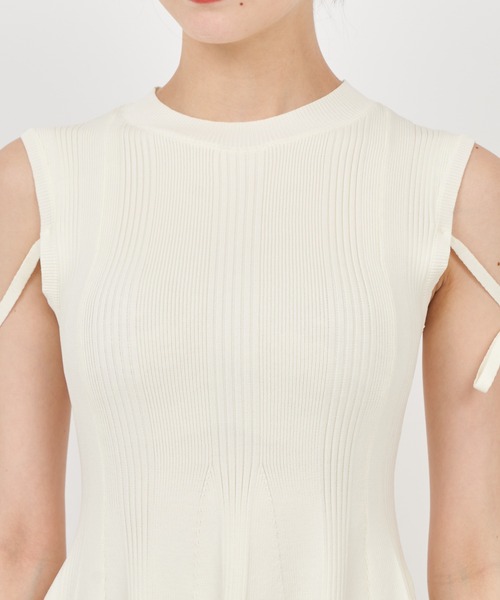 リボンストリングニットミニフレアワンピース