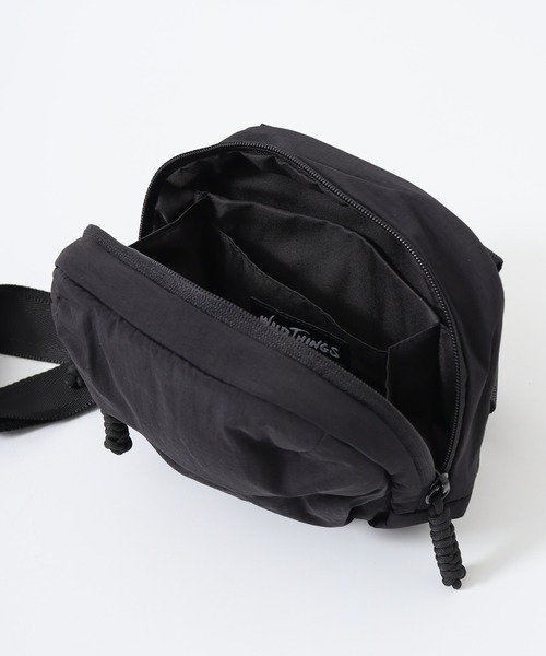 WILD THINGS(ワイルドシングス)の「WILD THINGS PUFF POUCH ナイロンボンディング パフポーチバッグ(ショルダーバッグ・メンズ・カーキ/グレー/ブラック・FREE)」の13枚目の写真