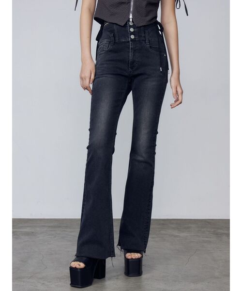 EMODA（エモダ）の「サイドオープンハイウエストフレアパギンス（デニムパンツ・レディース・ブラック/ライトブルー/インディゴブルー・X-SMALL/SMALL/MEDIUM）」の22枚目の写真