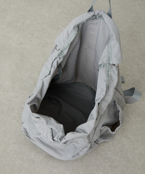 PAPILLONNER（パピヨネ）の「ドロストナイロンリュック/軽量/ZOZO限定（バックパック/リュック・レディース・ブラック/グレー・FREE）」の9枚目の写真