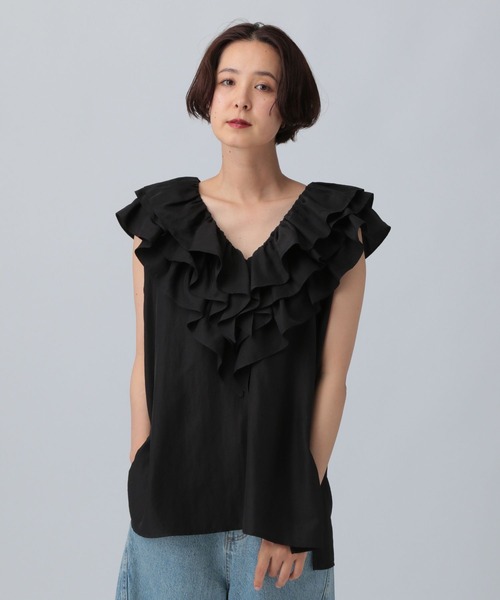 LEPSIM(レプシィム)の「フリルVネックノースリブラウス 570821(シャツ/ブラウス・レディース・ライトグリーン/ブラック/オフホワイト・FREE)」の2枚目の写真