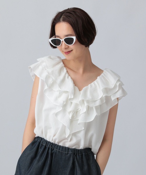 LEPSIM(レプシィム)の「フリルVネックノースリブラウス 570821(シャツ/ブラウス・レディース・ライトグリーン/ブラック/オフホワイト・FREE)」の10枚目の写真