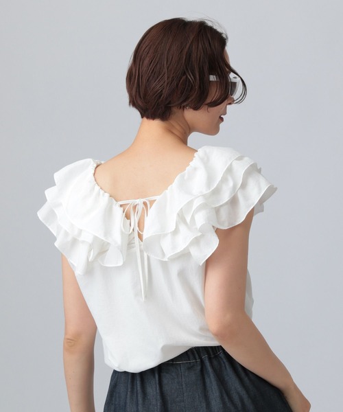 LEPSIM(レプシィム)の「フリルVネックノースリブラウス 570821(シャツ/ブラウス・レディース・ライトグリーン/ブラック/オフホワイト・FREE)」の8枚目の写真