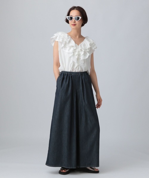 LEPSIM(レプシィム)の「フリルVネックノースリブラウス 570821(シャツ/ブラウス・レディース・ライトグリーン/ブラック/オフホワイト・FREE)」の5枚目の写真