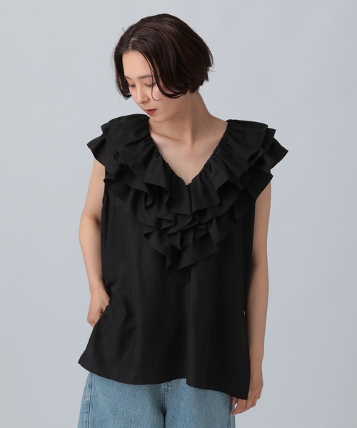 LEPSIM(レプシィム)の「フリルVネックノースリブラウス 570821(シャツ/ブラウス・レディース・ライトグリーン/ブラック/オフホワイト・FREE)」の4枚目の写真