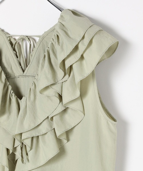 LEPSIM(レプシィム)の「フリルVネックノースリブラウス 570821(シャツ/ブラウス・レディース・ライトグリーン/ブラック/オフホワイト・FREE)」の16枚目の写真