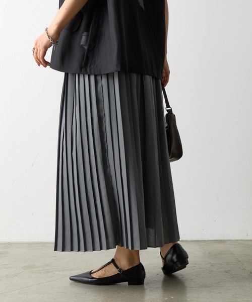 COLONY 2139（コロニートゥーワンスリーナイン）の「シアープリーツスカート（スカート・レディース・ホワイト/ブラック/チャコールグレー・FREE）」の22枚目の写真