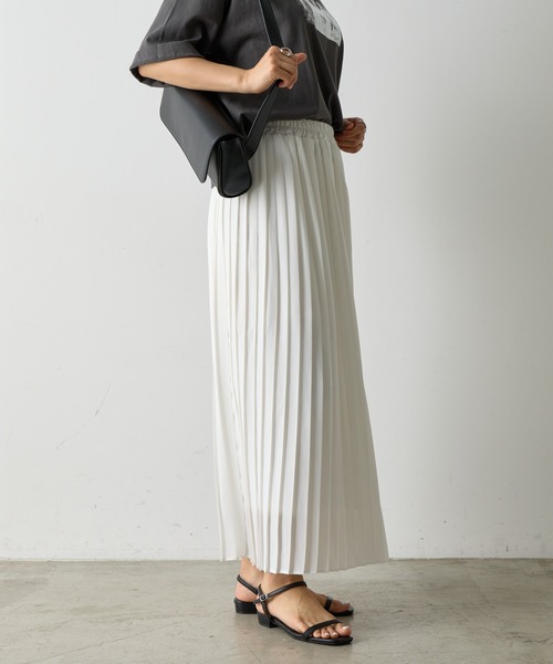 COLONY 2139（コロニートゥーワンスリーナイン）の「シアープリーツスカート（スカート・レディース・ホワイト/ブラック/チャコールグレー・FREE）」の7枚目の写真
