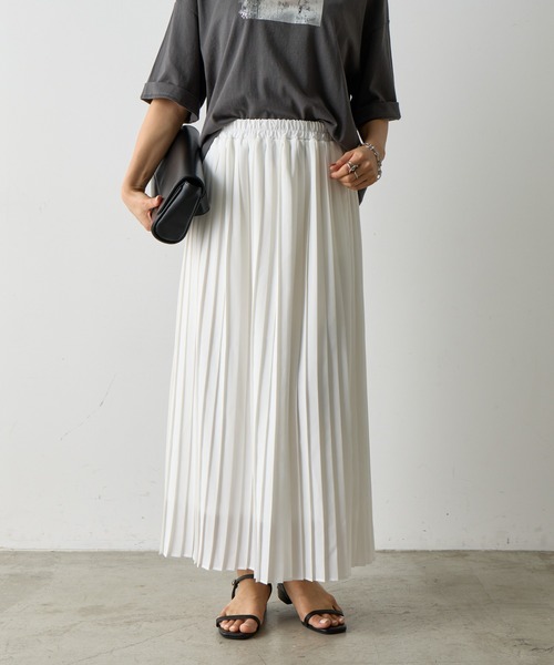 COLONY 2139（コロニートゥーワンスリーナイン）の「シアープリーツスカート（スカート・レディース・ホワイト/ブラック/チャコールグレー・FREE）」の10枚目の写真
