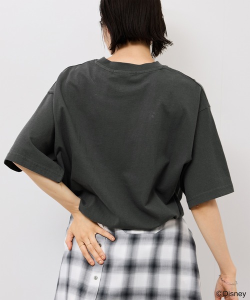 DISCUS ATHLETIC(ディスカス アスレチック)の「【DISCUS ATHLETIC/ディスカスアスレチック】DISCUS×Disney Tシャツ(Tシャツ/カットソー・レディース・チャコールグレー/ホワイト/スミクロ/ホワイト系その他2・38)」の16枚目の写真