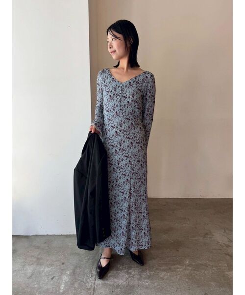 LAGUNAMOON（ラグナムーン）の「ヴィンテージフラワーフレアスリーブワンピース（ワンピース・レディース・ブラック/ブルー・SMALL/MEDIUM）」の16枚目の写真