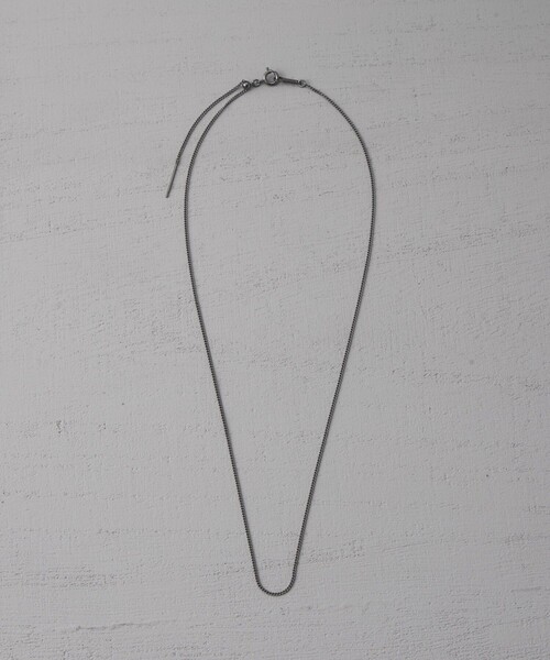 and cloud(アンドクラウド)の「Minimum Crescent Necklace(ネックレス・レディース・ブラック/イエローゴールド/シルバー・FREE)」の12枚目の写真