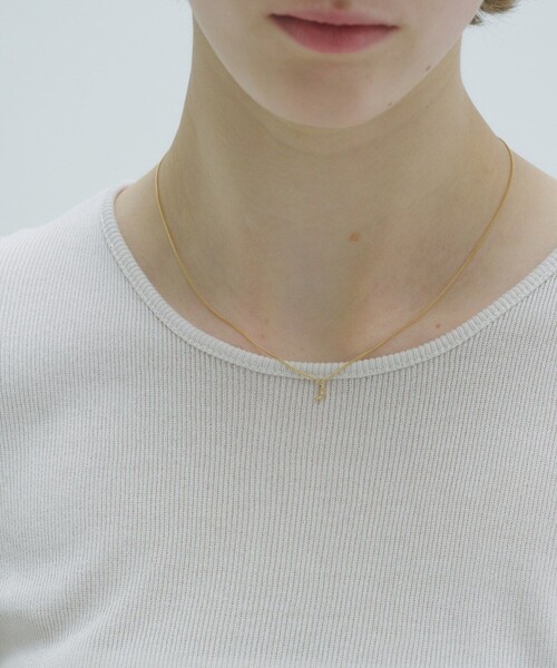 and cloud(アンドクラウド)の「Minimum Crescent Necklace(ネックレス・レディース・ブラック/イエローゴールド/シルバー・FREE)」の19枚目の写真