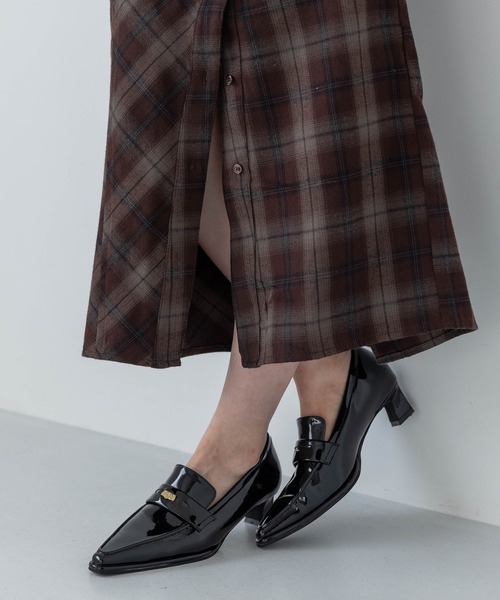 EVOL(イーボル)の「【晴雨兼用・ふかふか】4cmポインテッドコインローファー IZ5801(レインシューズ・レディース・ブラウン/ブラック・22.0cm/22.5cm/23.5cm/24.5cm/23.0cm/24.0cm/25.0cm)」の5枚目の写真