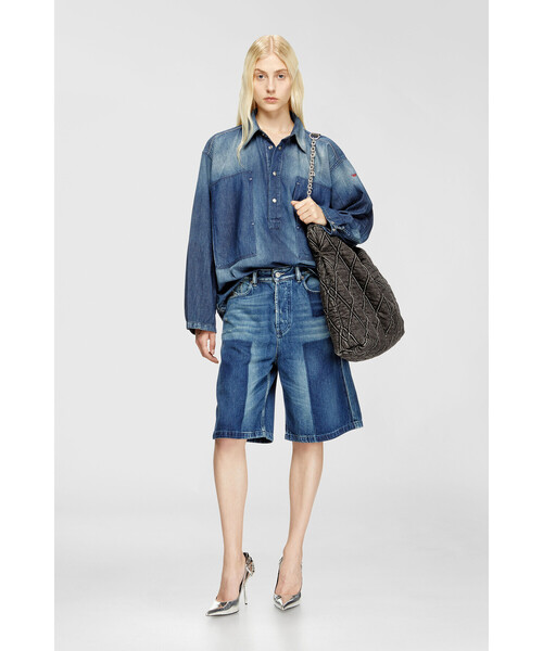 DIESEL(ディーゼル)の「ウィメンズ デニムショートパンツ DE-SIRE-SHORT(デニムパンツ・レディース・インディゴブルー・23inch/24inch/25inch/26inch/27inch)」の5枚目の写真