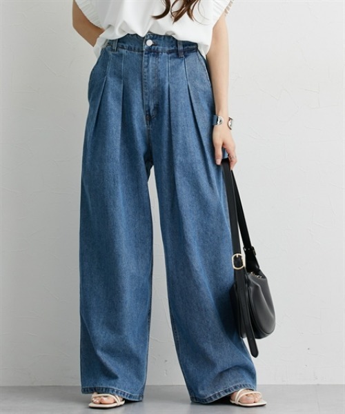 nissen（ニッセン）の「デニムタックバギーパンツ（デニムパンツ・レディース・ブルー/ライトブルー・FREE）」の2枚目の写真