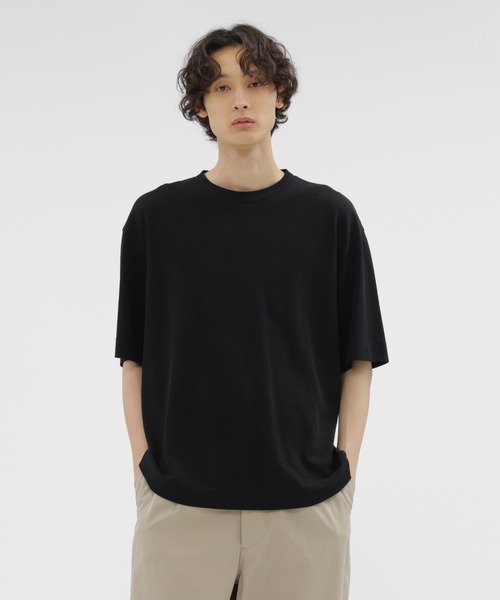 MARGARET HOWELL(マーガレットハウエル)の「COTTON LINEN PIQUE(Tシャツ/カットソー・メンズ・ダークグリーン/ブラック・MEDIUM/LARGE)」の2枚目の写真