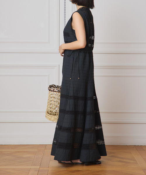 IENA LA BOUCLE(イエナラブークル)の「IENA LA BOUCLE cotton ラインレースワンピース(ワンピース・レディース・ブラック・FREE)」の6枚目の写真