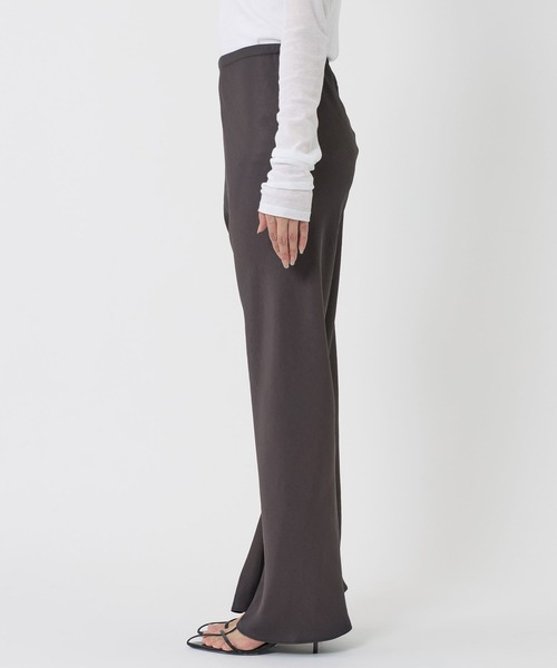 BABYLONE（バビロン）の「アセテートバイヤスパンツ（その他パンツ・レディース・チャコール/アイボリー・フリー）」の13枚目の写真